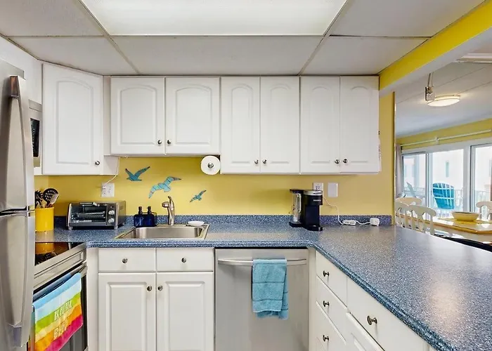 Holiday home 2br 2ba Block With Pool Ocean City