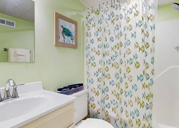 2br 2ba Block With Pool *