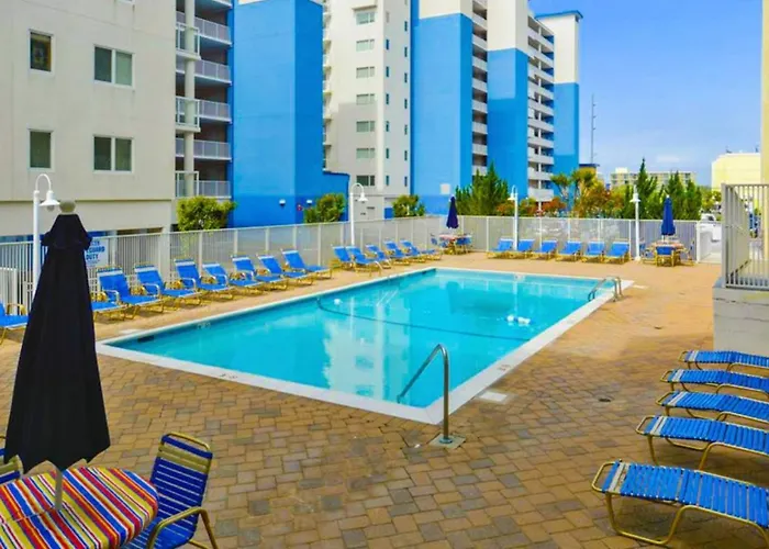 Holiday home 2br 2ba Block With Pool